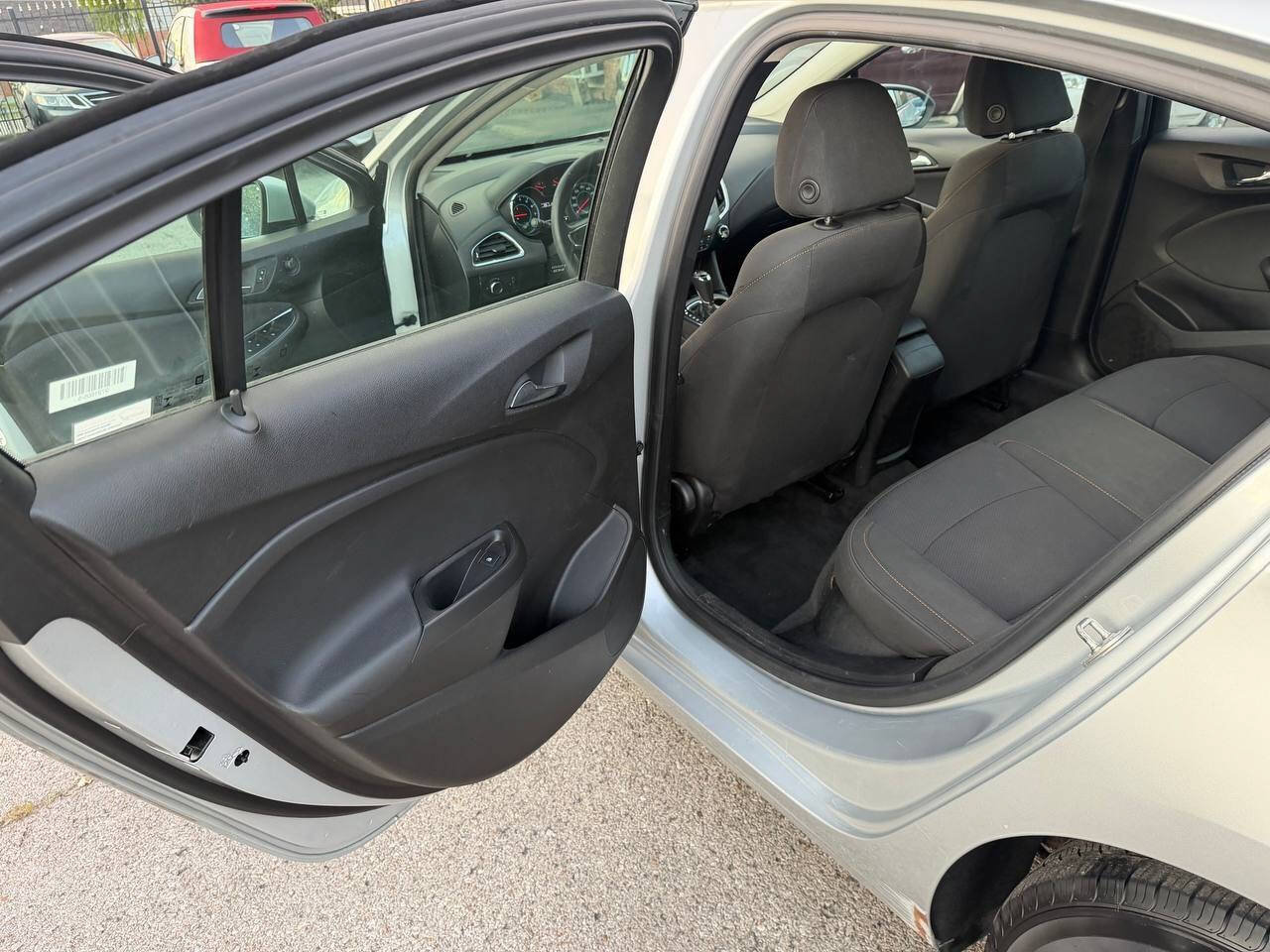 Used 2018 Chevrolet Cruze LS FWD image 14