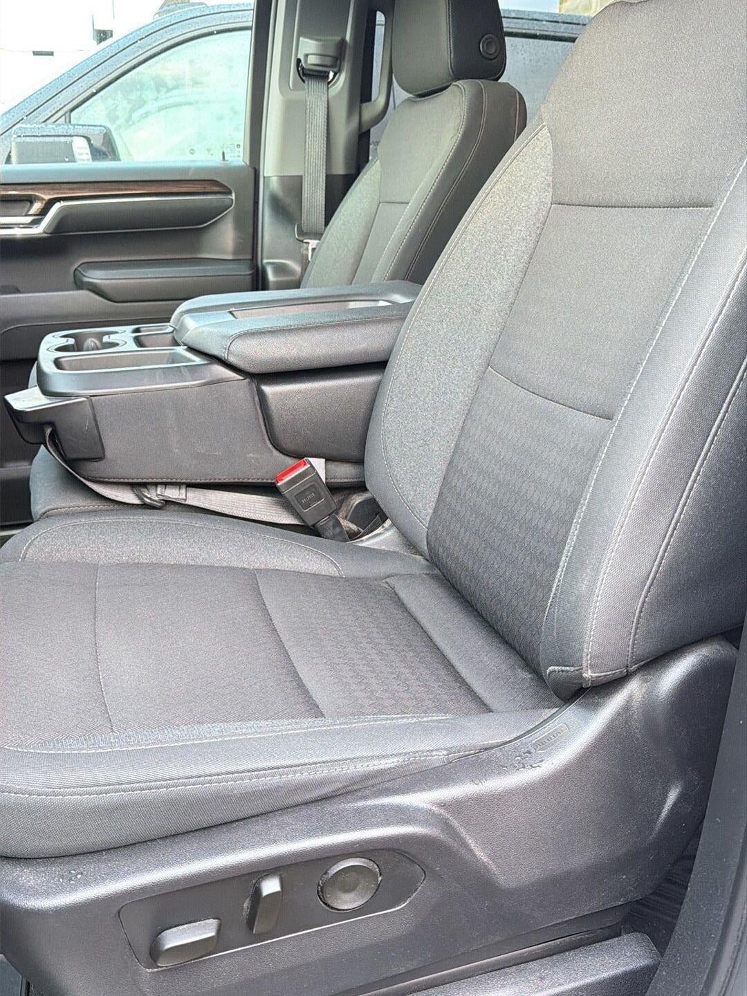 Used 2024 Chevrolet Silverado 1500 LT AWD/4WD image 9