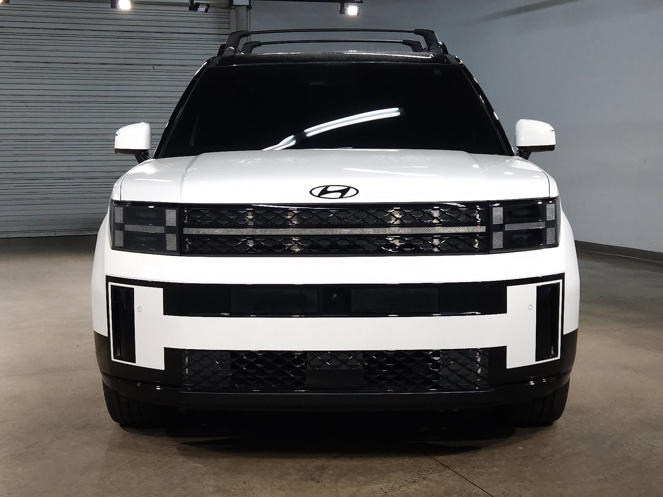 Used 2025 Hyundai Santa Fe Calligraphy image 2