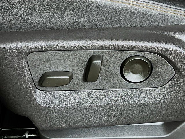 Used 2025 GMC Sierra 1500 AT4 w/ AT4 Premium Package image 11