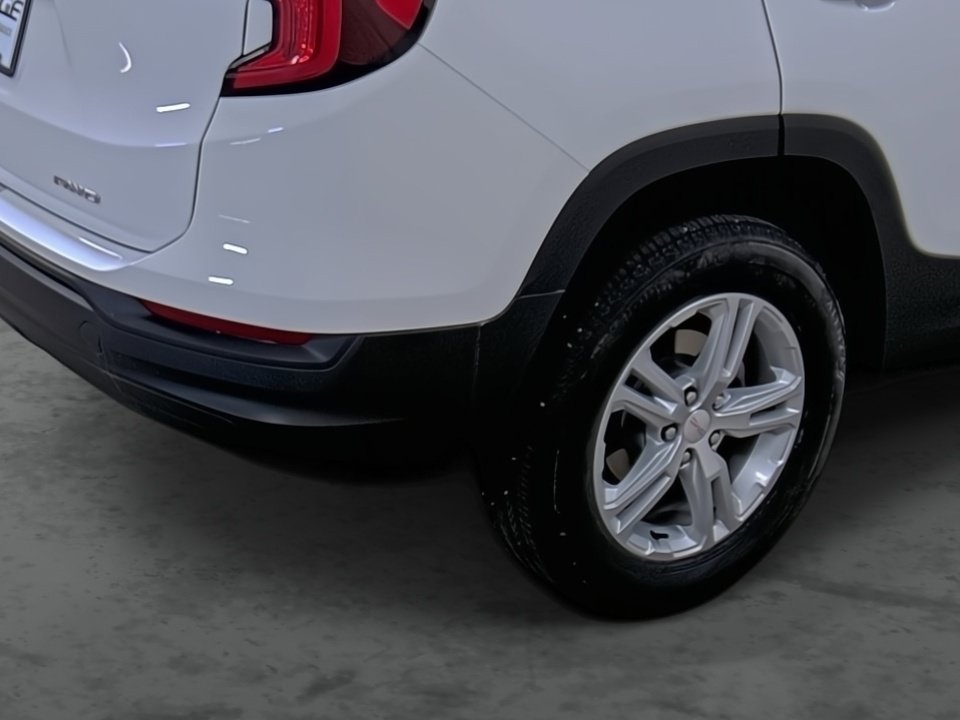 Used 2024 GMC Terrain SLE w/ Driver Convenience Package AWD/4WD image 12