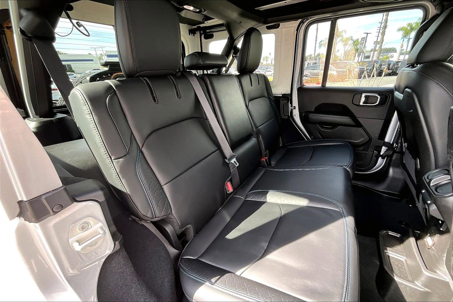 Used 2024 Jeep Wrangler High Altitude image 27