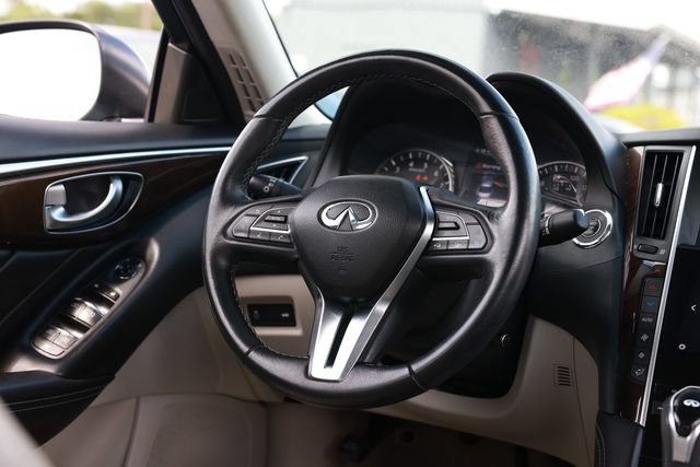 Used 2018 INFINITI Q50 Luxe w/ Cargo Package (L95) RWD image 31