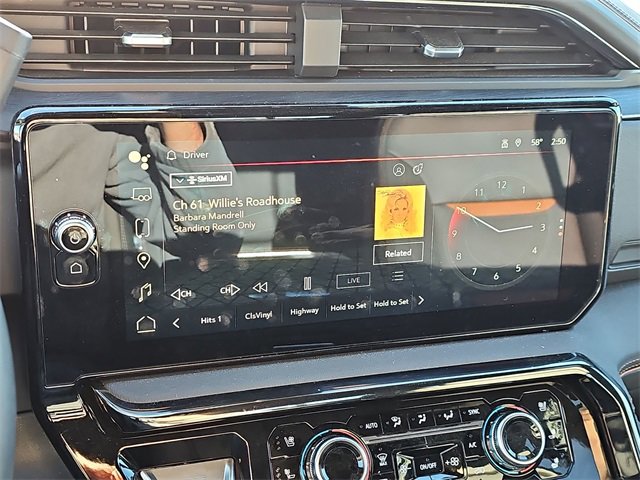 Used 2024 GMC Sierra 2500 AT4 w/ AT4 Premium Plus Package image 11