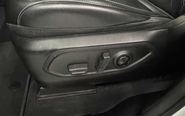 Used 2022 Jeep Grand Cherokee Limited AWD/4WD image 28