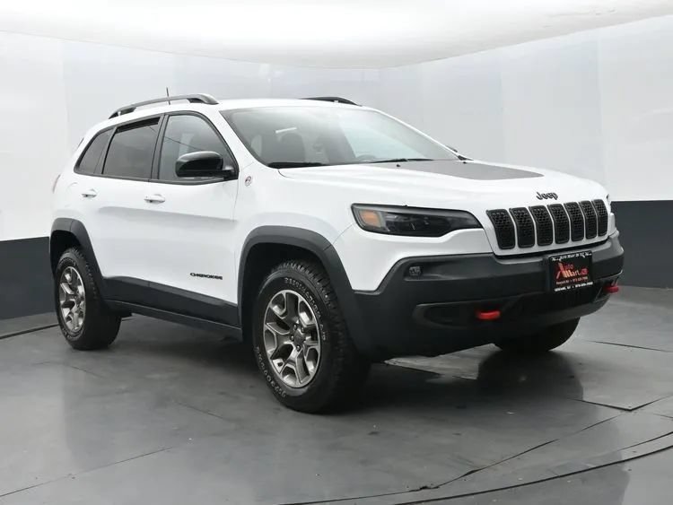 Used 2022 Jeep Cherokee Trailhawk w/ Technology Group B AWD/4WD image 2