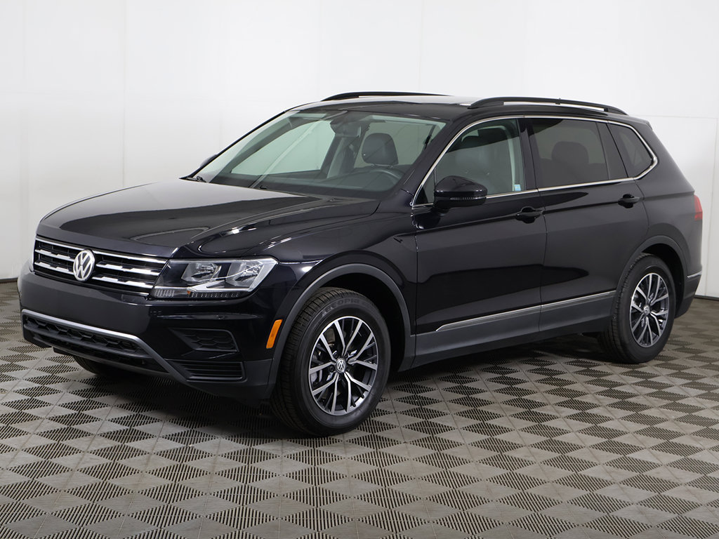 Used 2020 Volkswagen Tiguan SE w/ Panoramic Sunroof Package AWD/4WD image 9