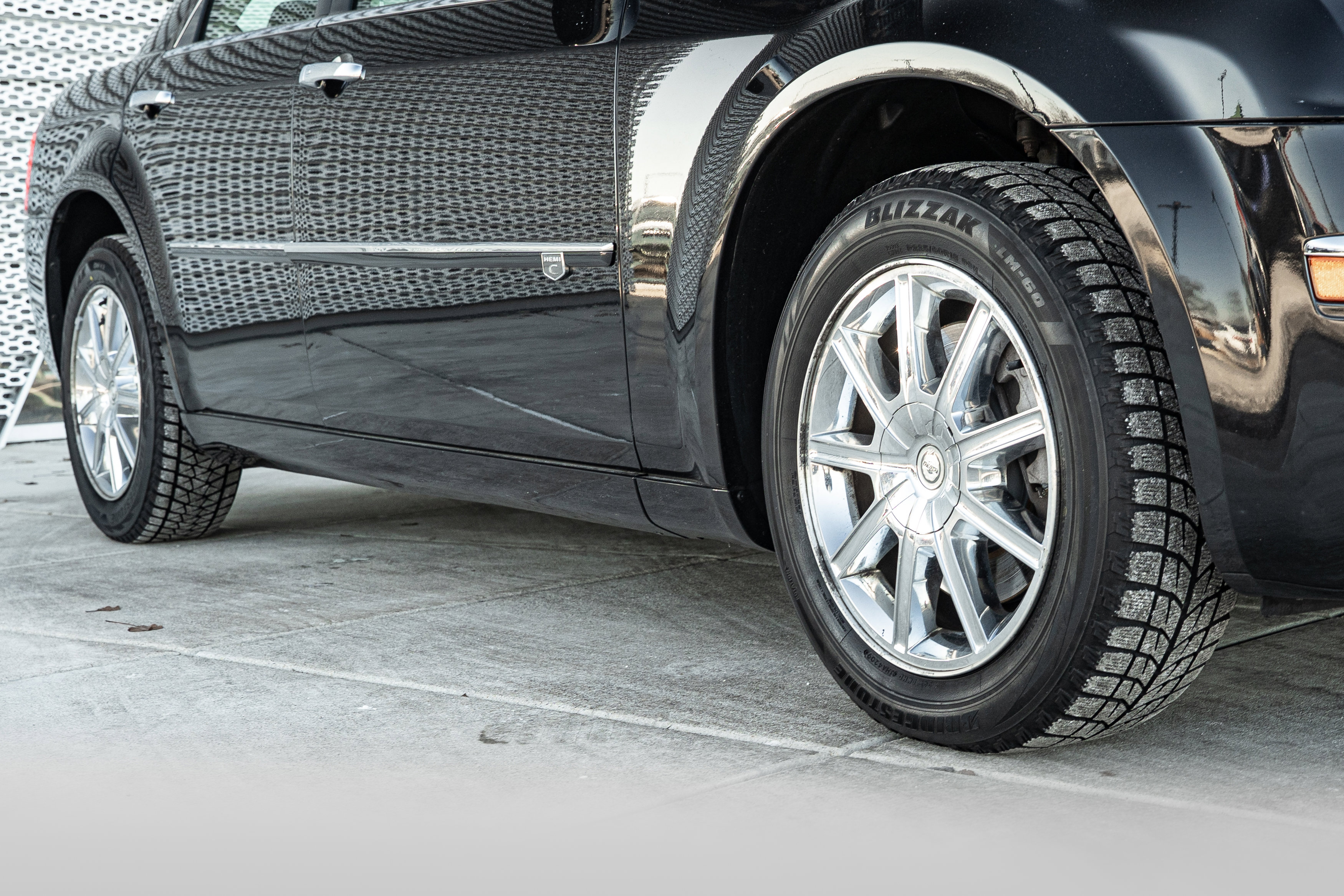 Used 2010 Chrysler 300 C image 26