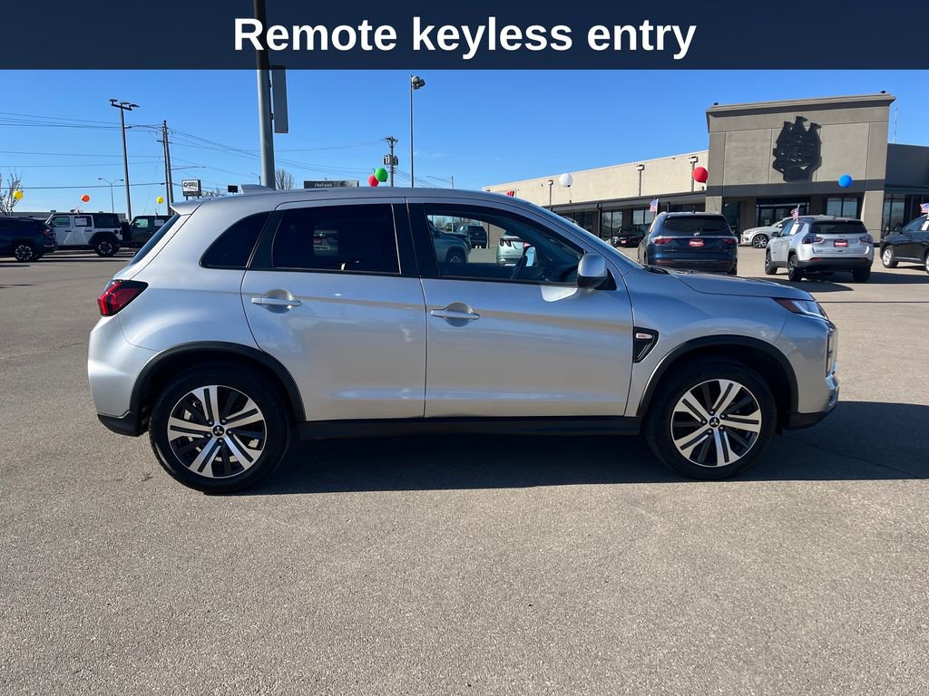 Used 2025 Mitsubishi Outlander Sport SE image 8