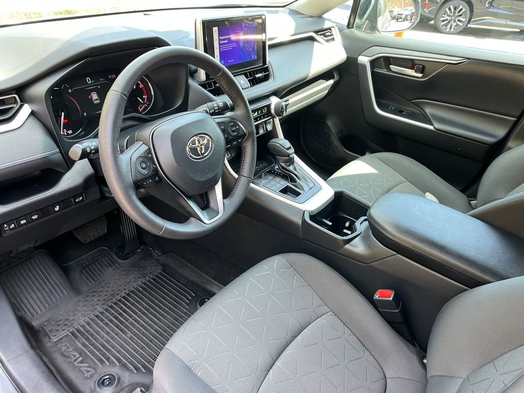 Used 2023 Toyota RAV4 XLE w/ Convenience Package image 10