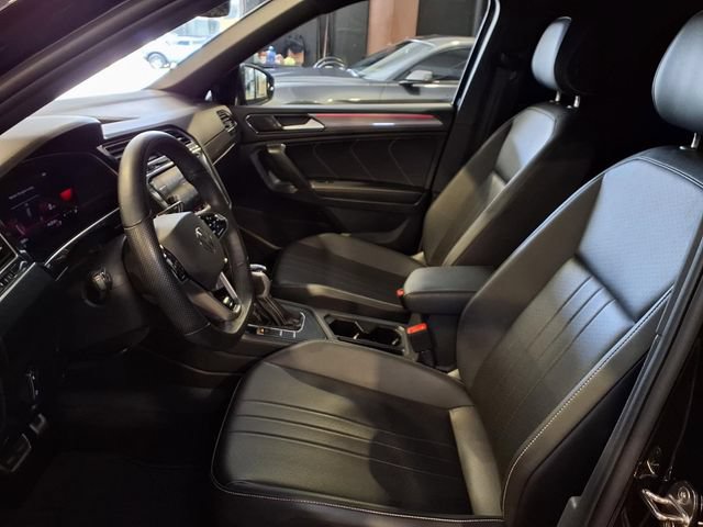 Used 2023 Volkswagen Tiguan SE R-Line FWD image 19