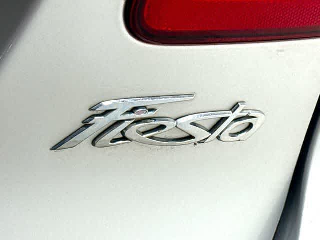 Used 2011 Ford Fiesta SE w/ Super Fuel Economy Pkg FWD image 17