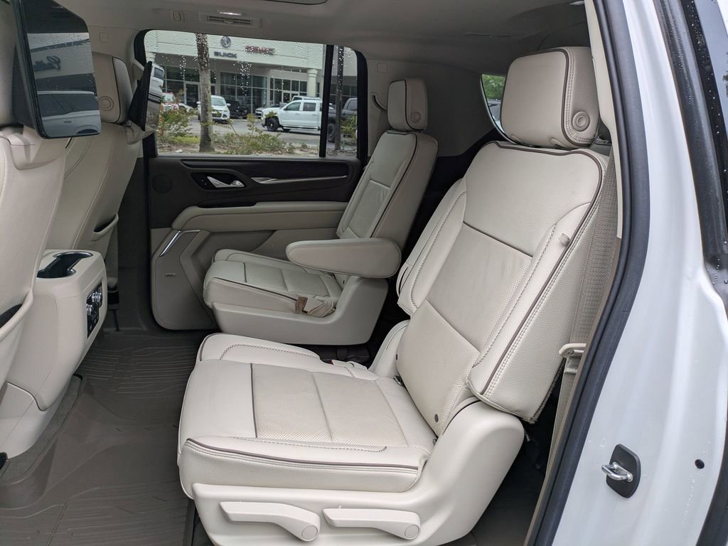 Used 2021 GMC Yukon XL Denali w/ Denali Premium Package RWD image 15