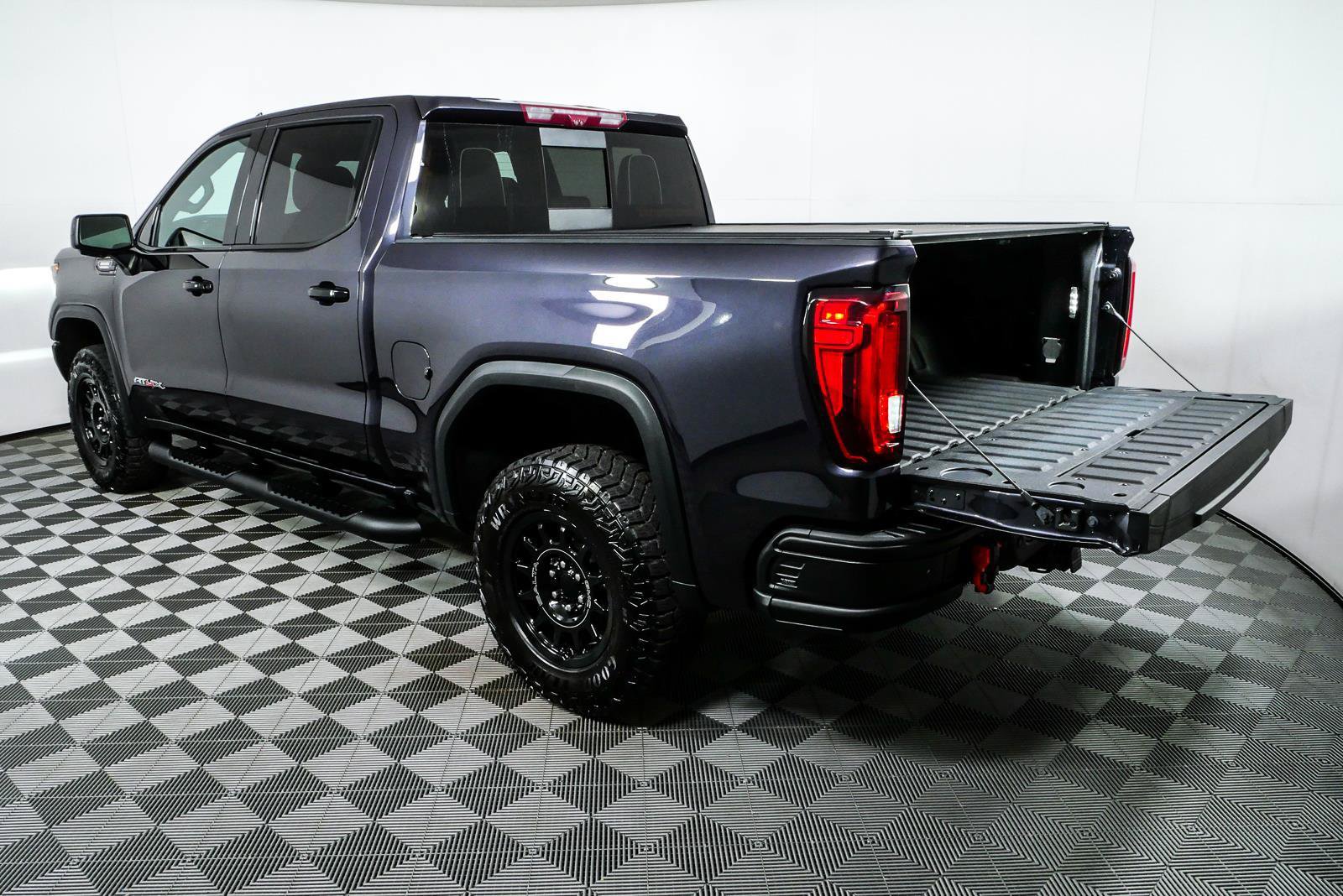 Certified 2024 GMC Sierra 1500 AT4X w/ AT4X AEV Edition AWD/4WD image 32