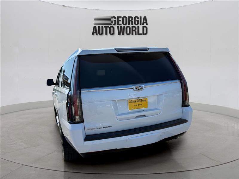 Used 2016 Cadillac Escalade ESV Luxury RWD image 3