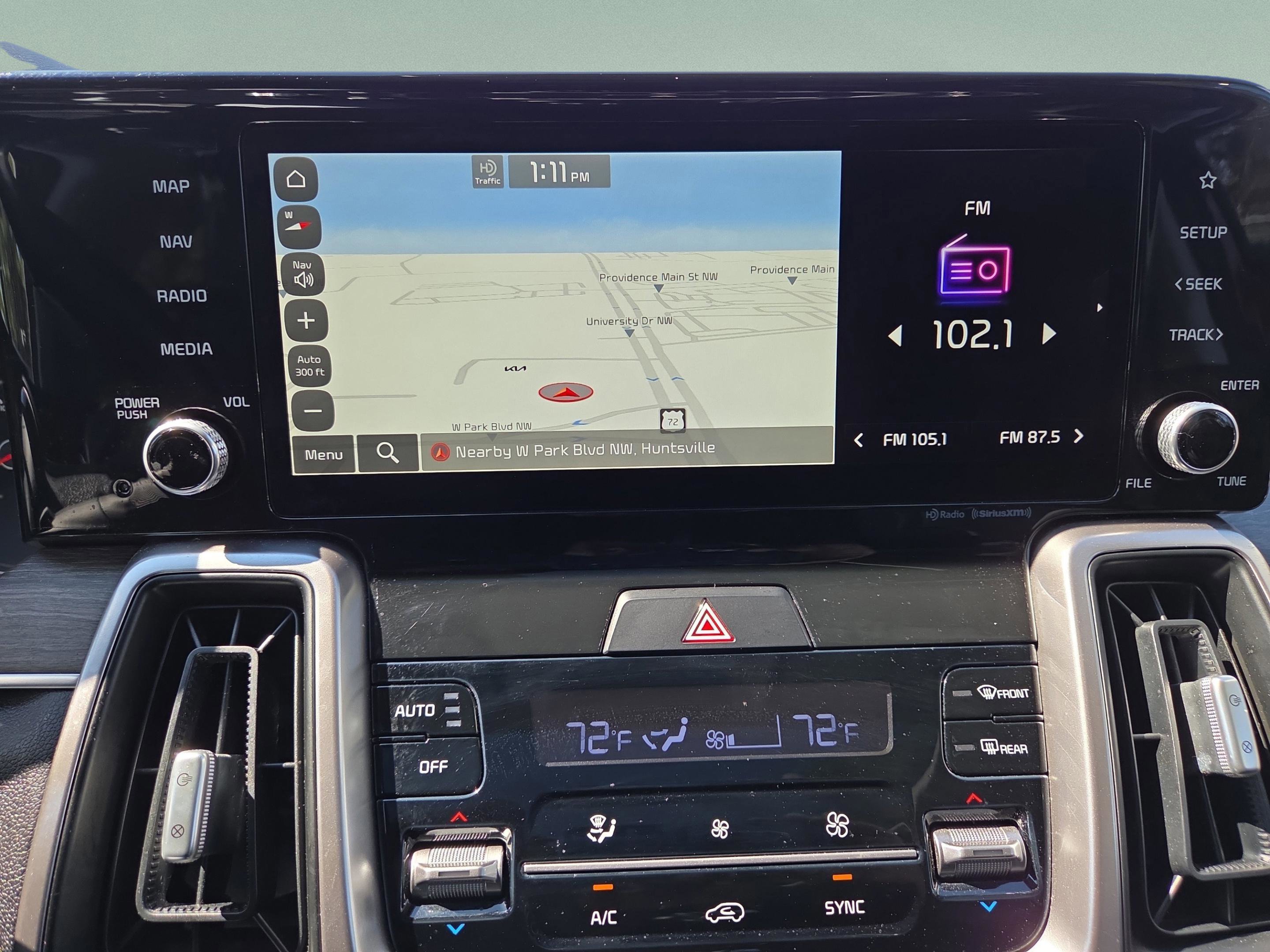 Used 2022 Kia Sorento EX w/ Panoramic Sunroof Package image 19