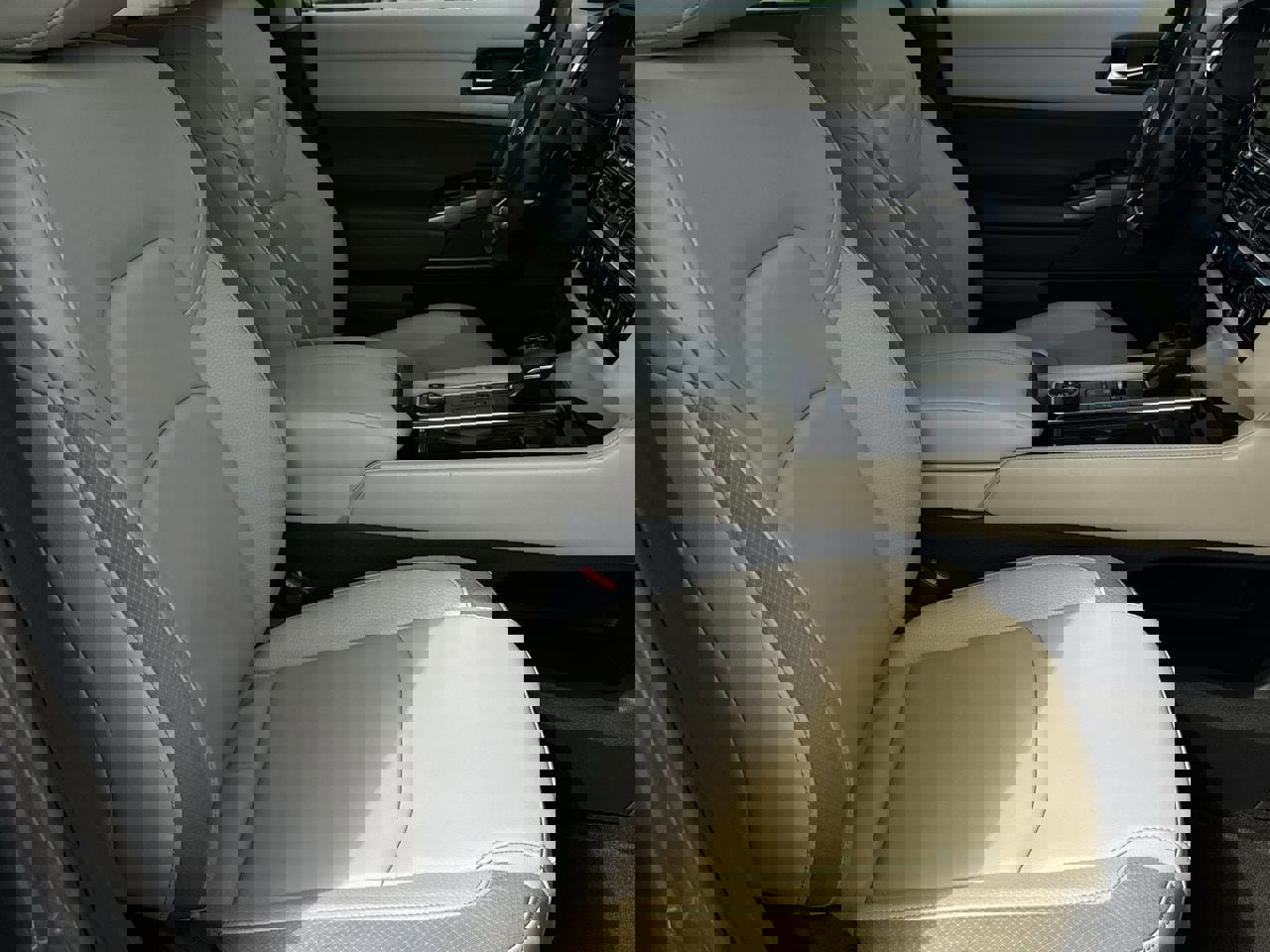 Used 2024 Nissan Pathfinder SL image 21