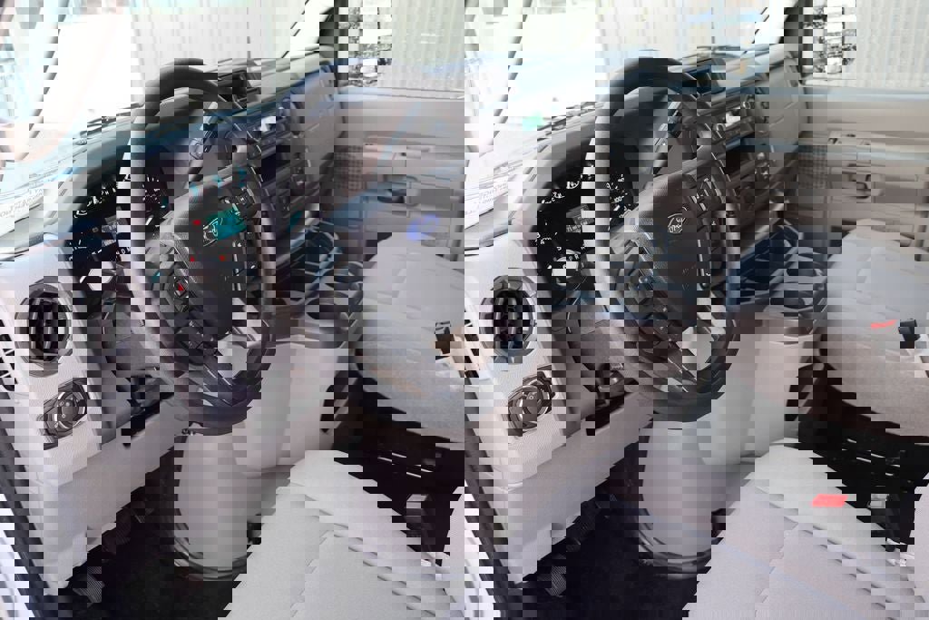 New 2025 Ford E-450 and Econoline 450 Super Duty w/ Power Equipment Group image 27