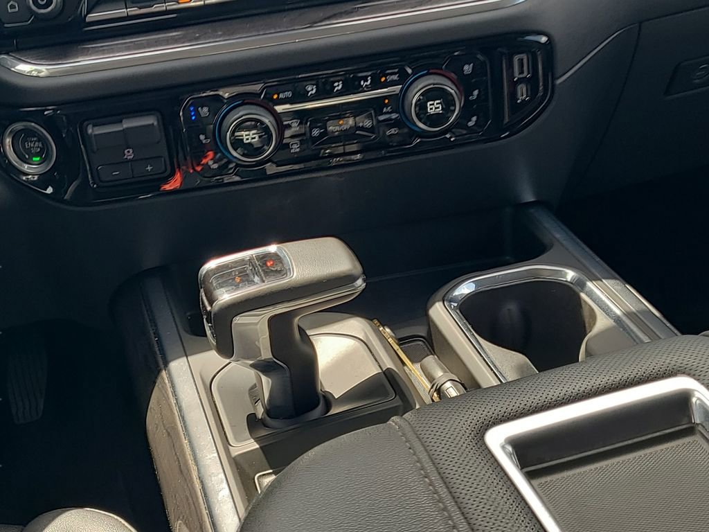 Used 2022 Chevrolet Silverado 1500 LTZ w/ LTZ Premium Package image 32