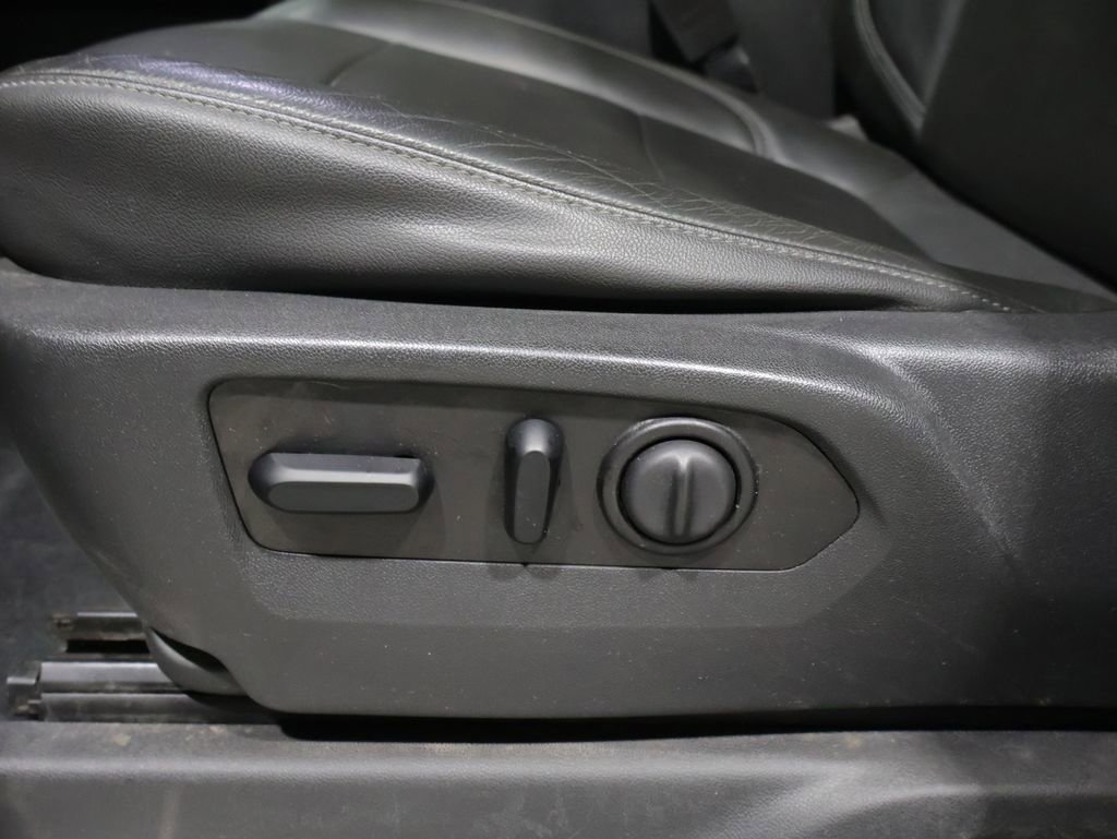 Used 2020 Chevrolet Silverado 1500 RST image 14