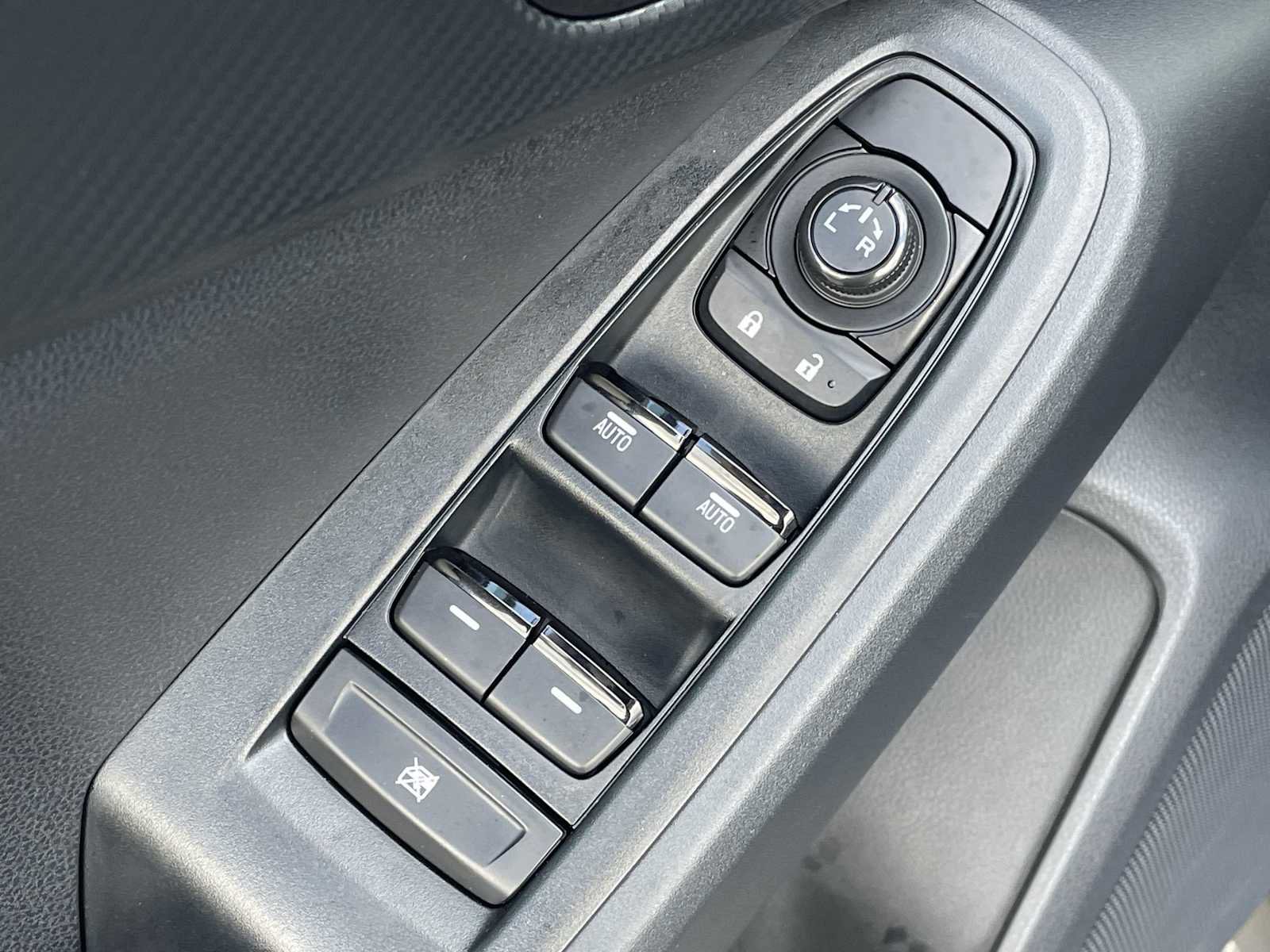 Certified 2025 Subaru Crosstrek 2.0i Premium image 13