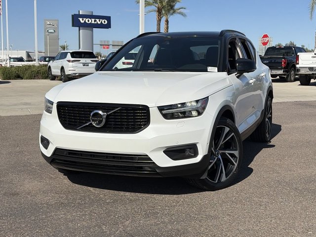 Used 2022 Volvo XC40 T5 R-Design w/ Advanced Package AWD/4WD image 3