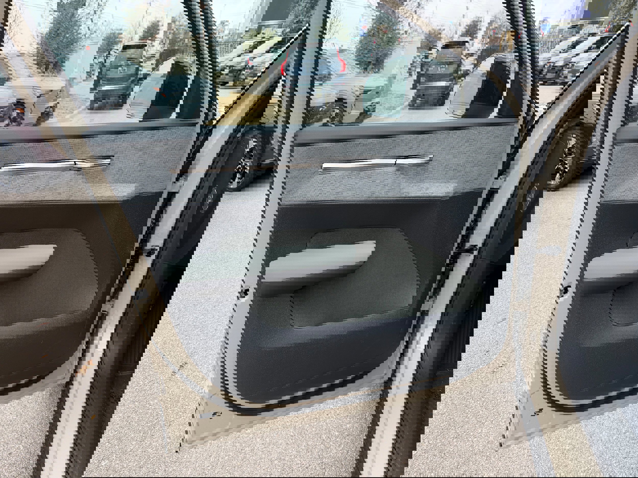 New 2026 Volvo EX30 Cross Country Ultra w/ Protection Package Premier image 17