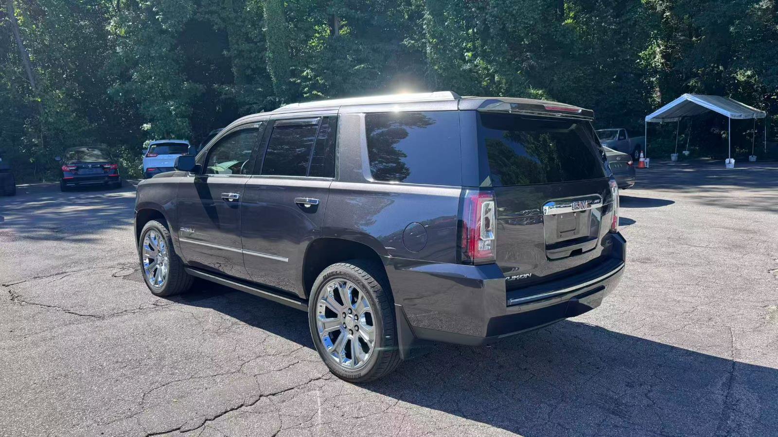 Used 2018 GMC Yukon Denali w/ Denali Ultimate Package AWD/4WD image 7