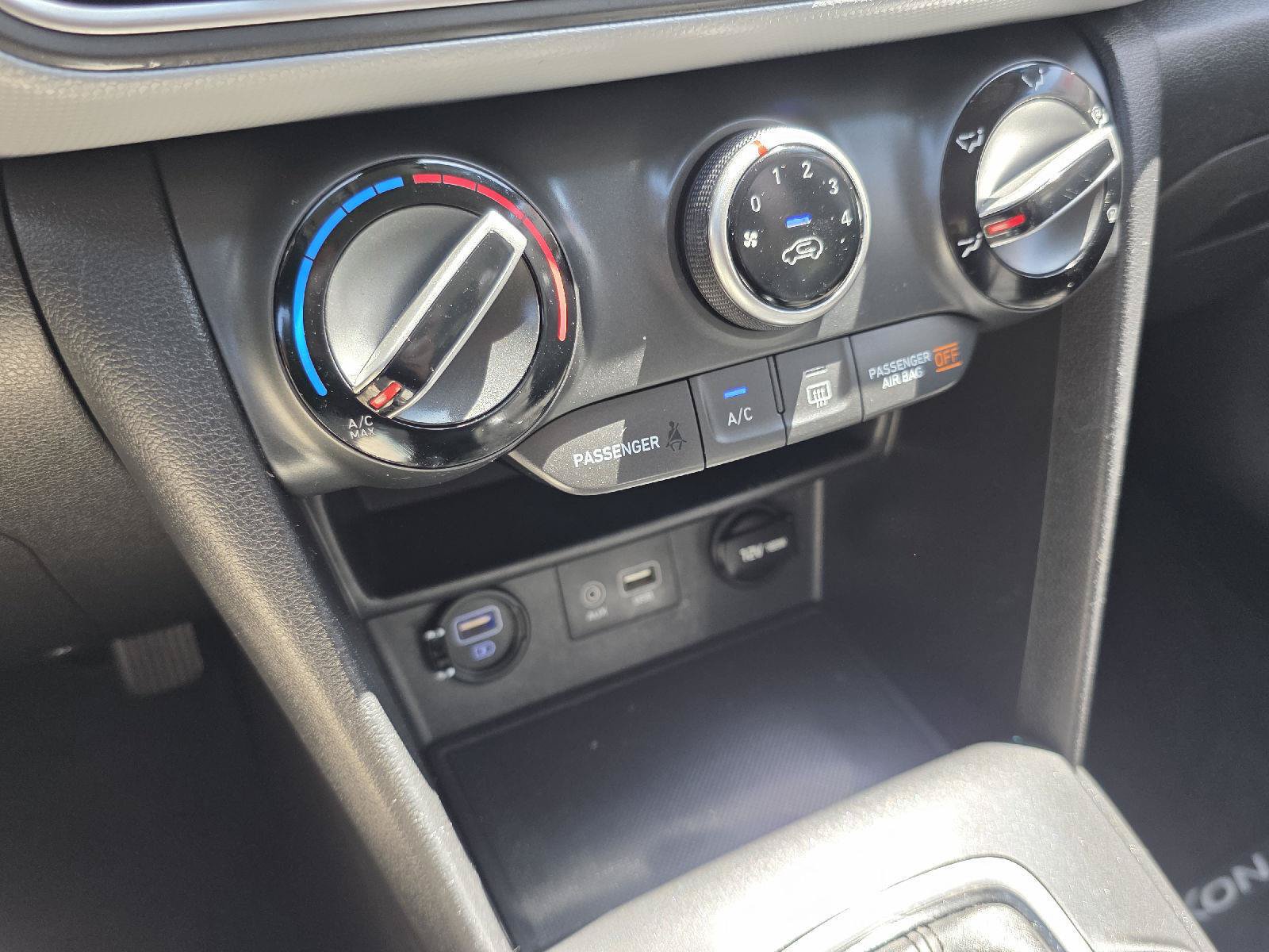 Used 2020 Hyundai Kona SE FWD image 17