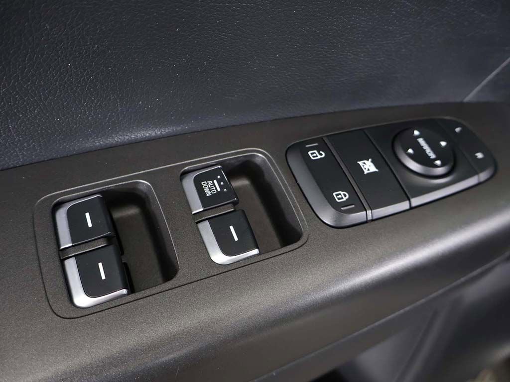 Used 2021 Kia Sportage LX AWD/4WD image 32