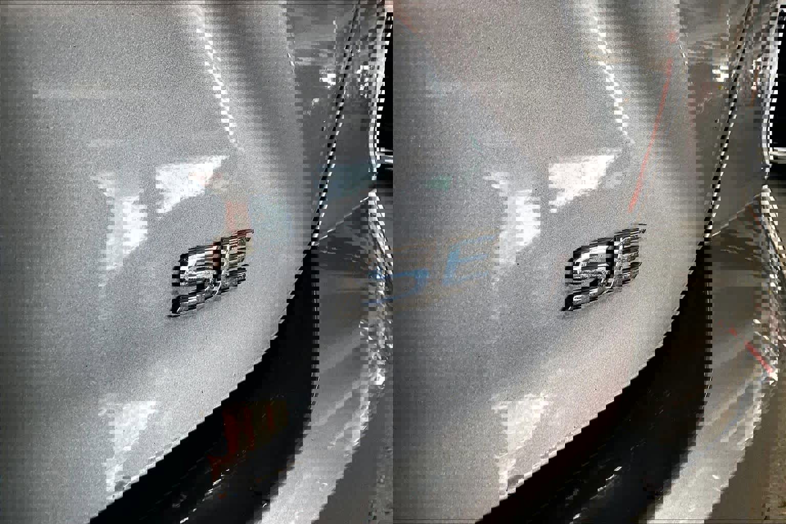 Used 2025 Toyota Camry SE w/ Convenience Package image 9