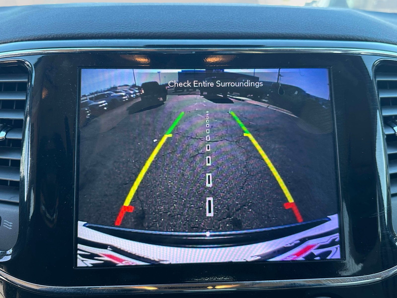 Used 2019 Jeep Grand Cherokee Limited image 12