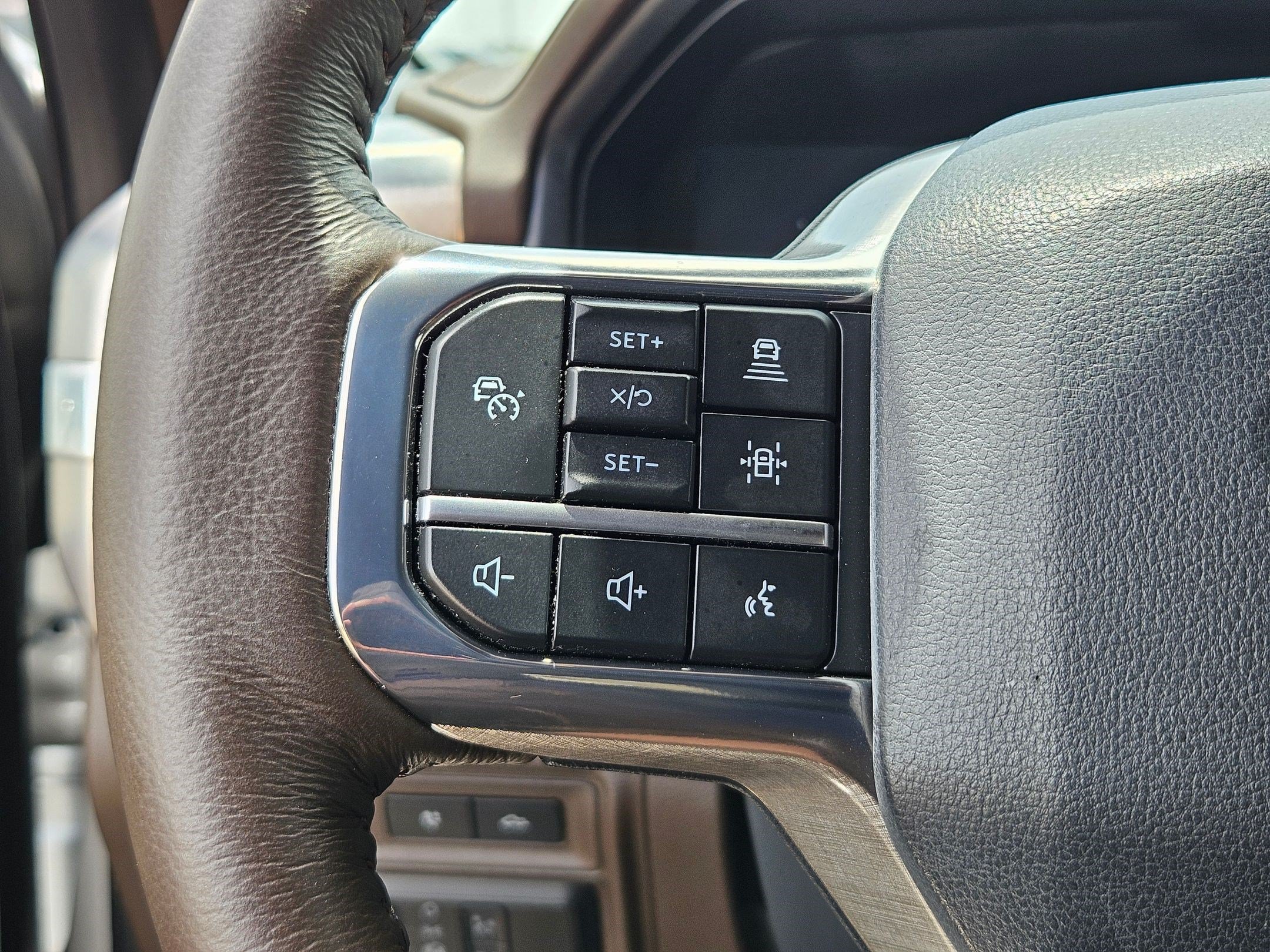 Used 2024 Ford F150 King Ranch w/ FX4 Off-Road Package AWD/4WD image 18