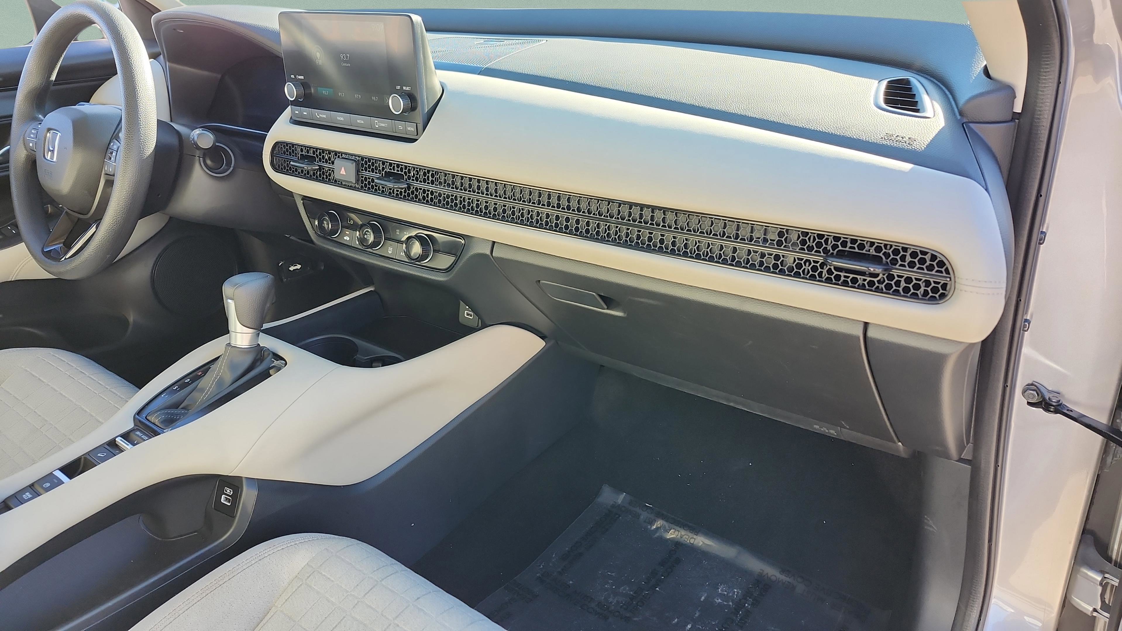 Certified 2023 Honda HR-V LX image 16