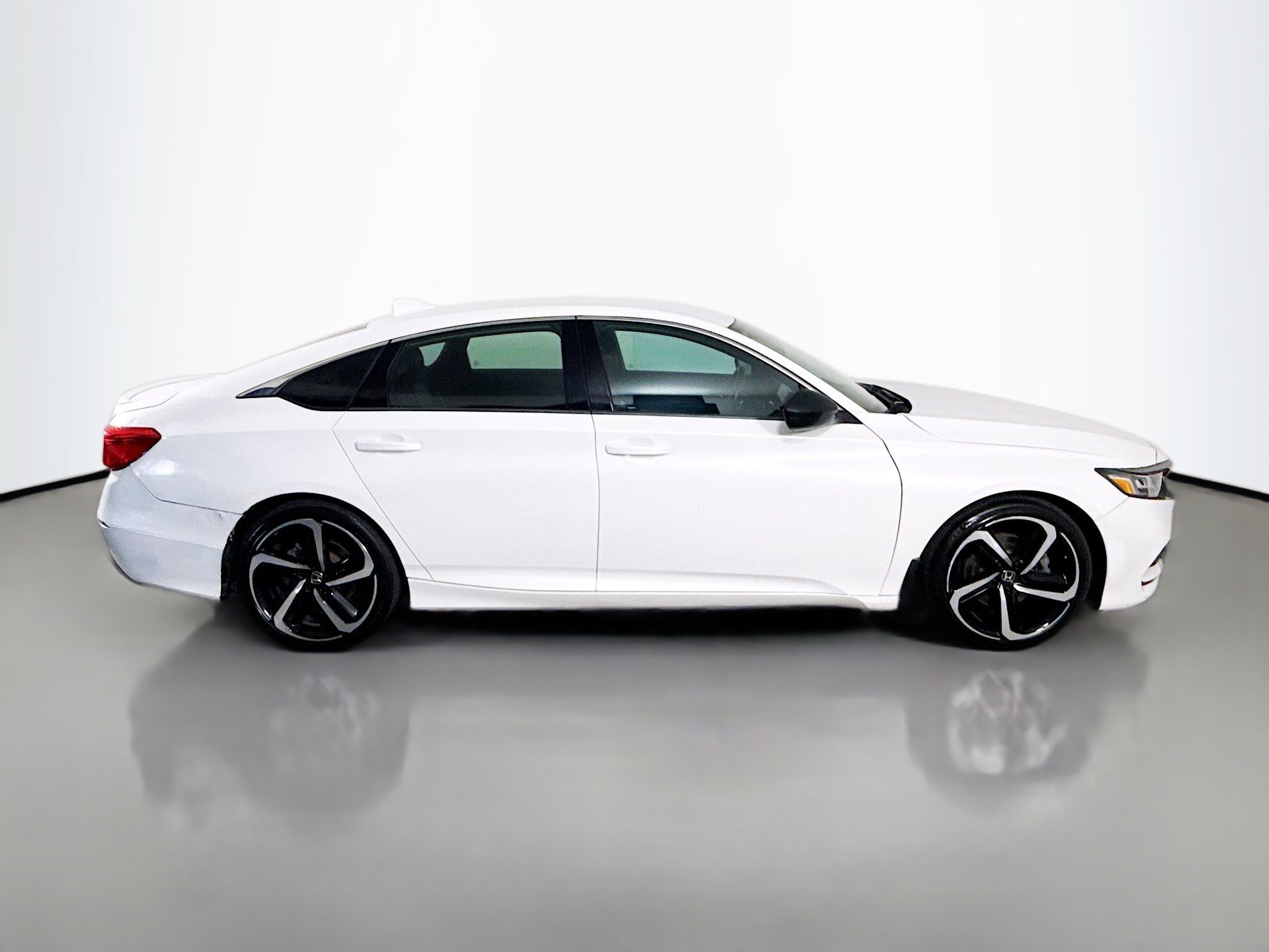 Used 2020 Honda Accord Sport image 11