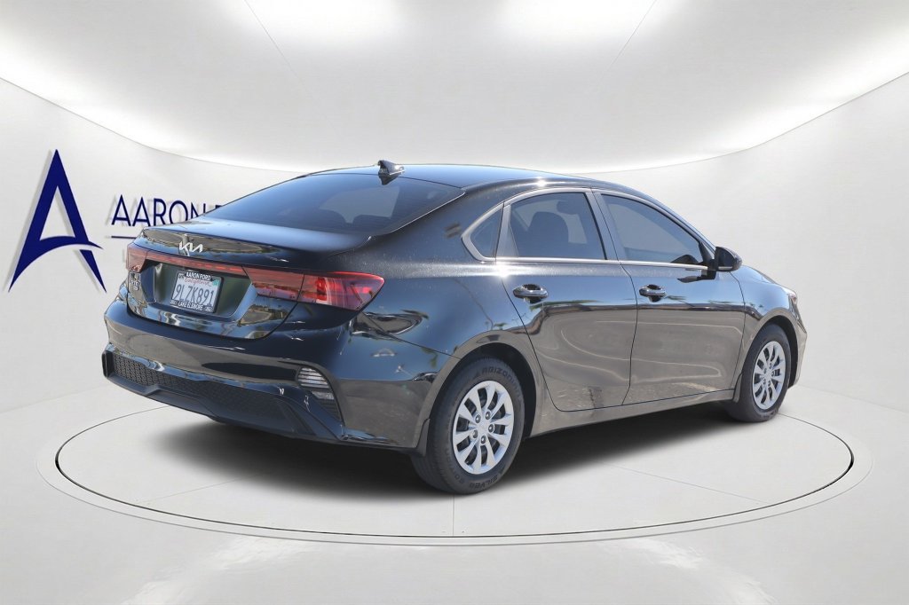 Used 2024 Kia Forte LX FWD image 4