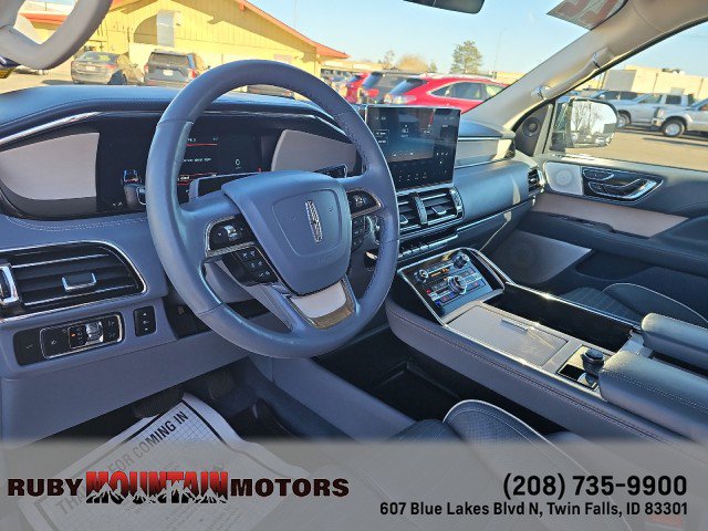 Used 2022 Lincoln Navigator L Black Label image 14