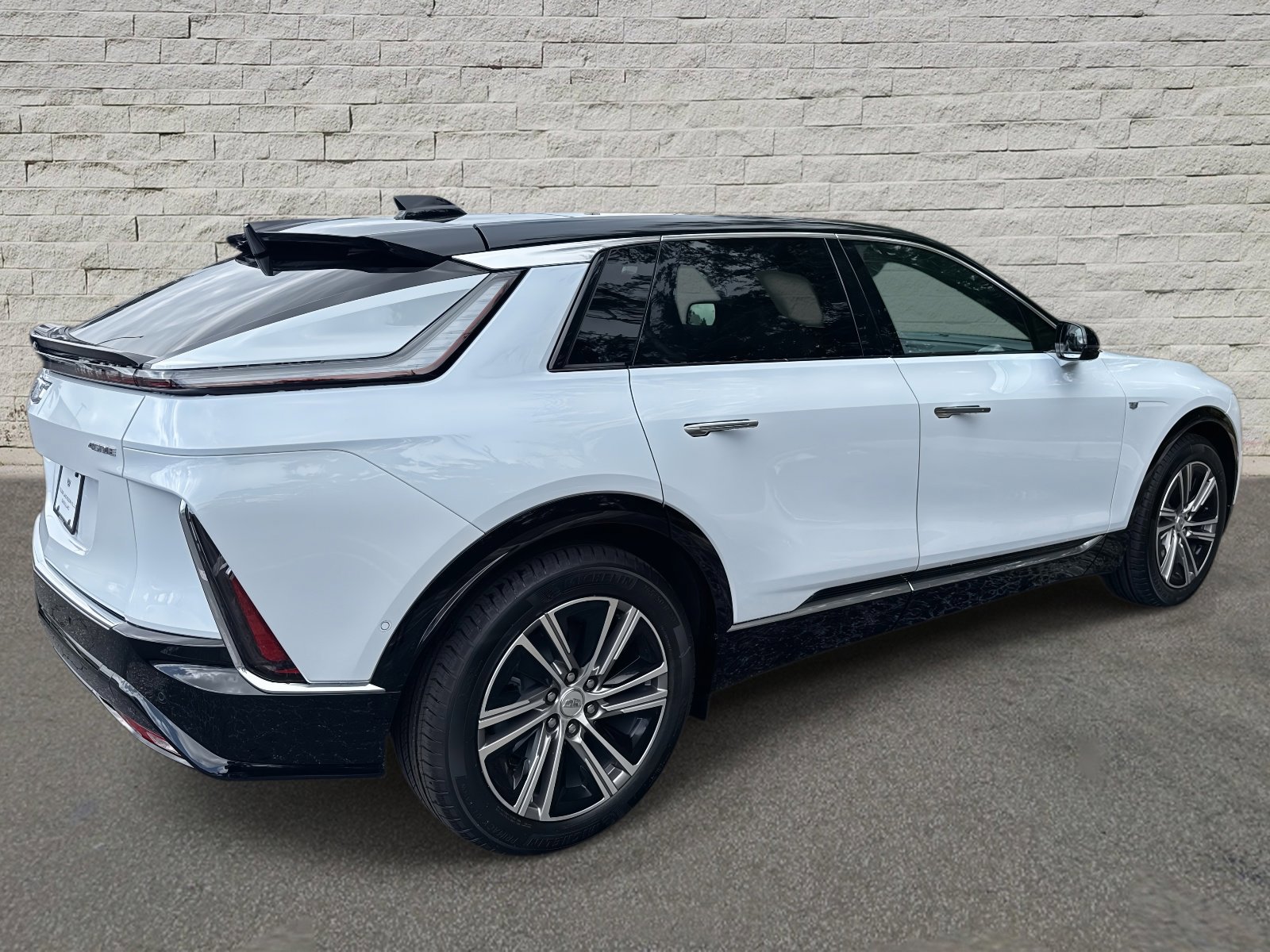 New 2026 Cadillac Lyriq Luxury image 7