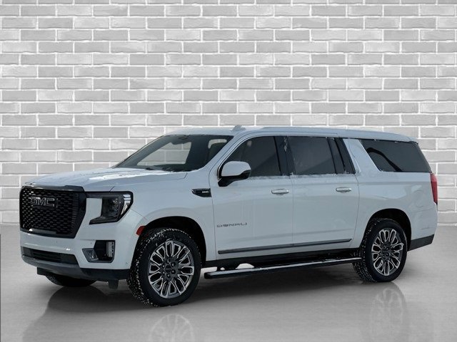 Used 2023 GMC Yukon XL Denali Ultimate image 3