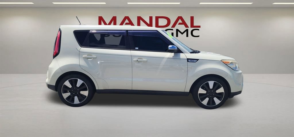 Used 2015 Kia Soul ! w/ Sun & Sound Package FWD image 3