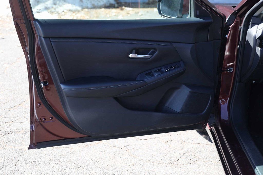 Used 2023 Nissan Sentra SV image 21