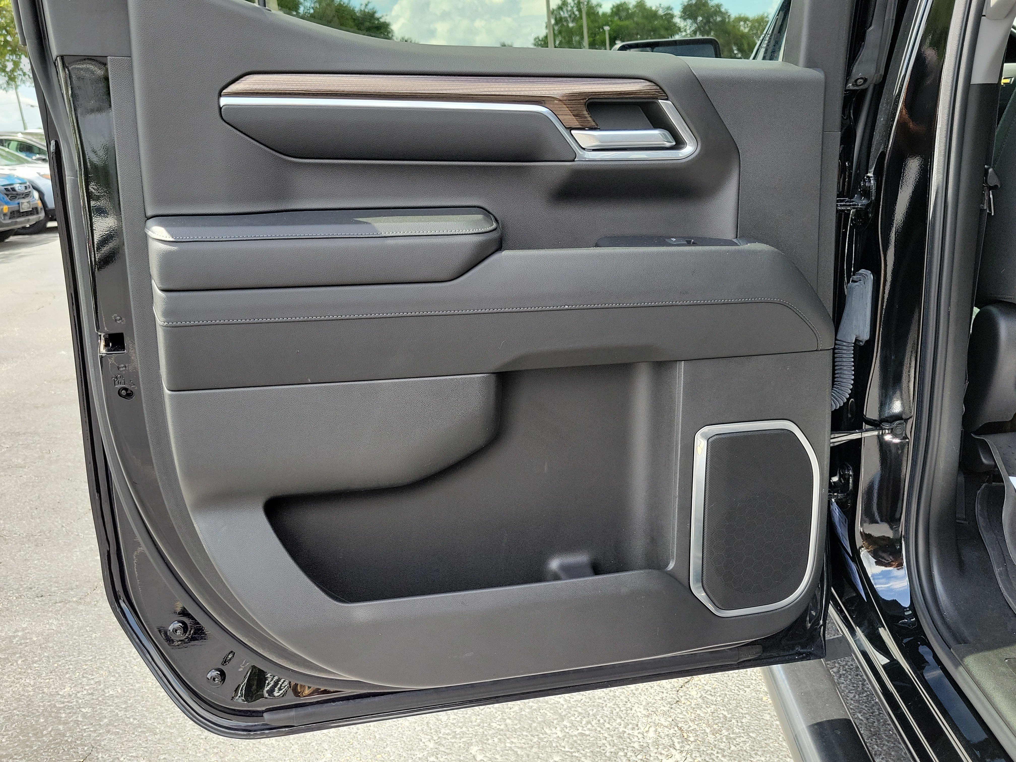 Used 2023 Chevrolet Silverado 1500 LT w/ Protection Package RWD image 9
