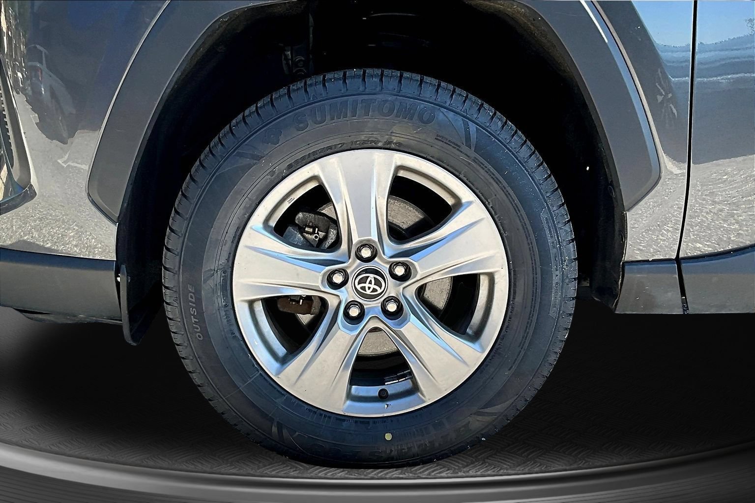 Used 2023 Toyota RAV4 XLE AWD/4WD image 35
