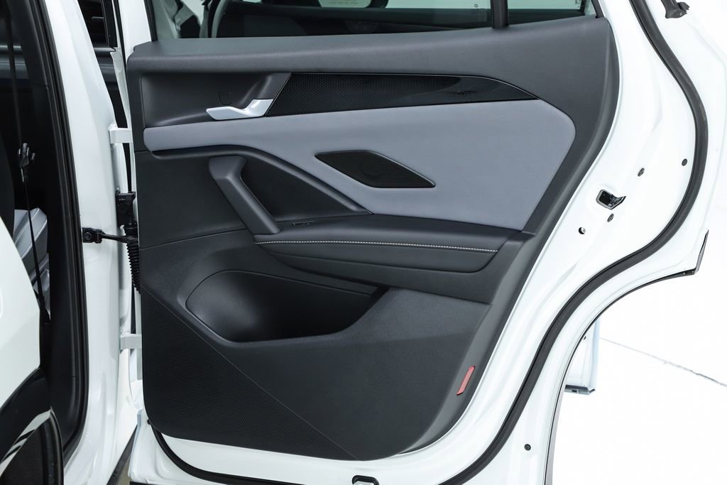 New 2026 Volkswagen Tiguan SE R-Line image 71