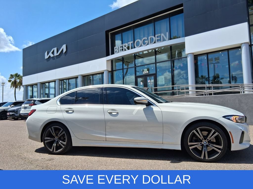 Used 2024 BMW 330i Sedan w/ Premium Package RWD image 3