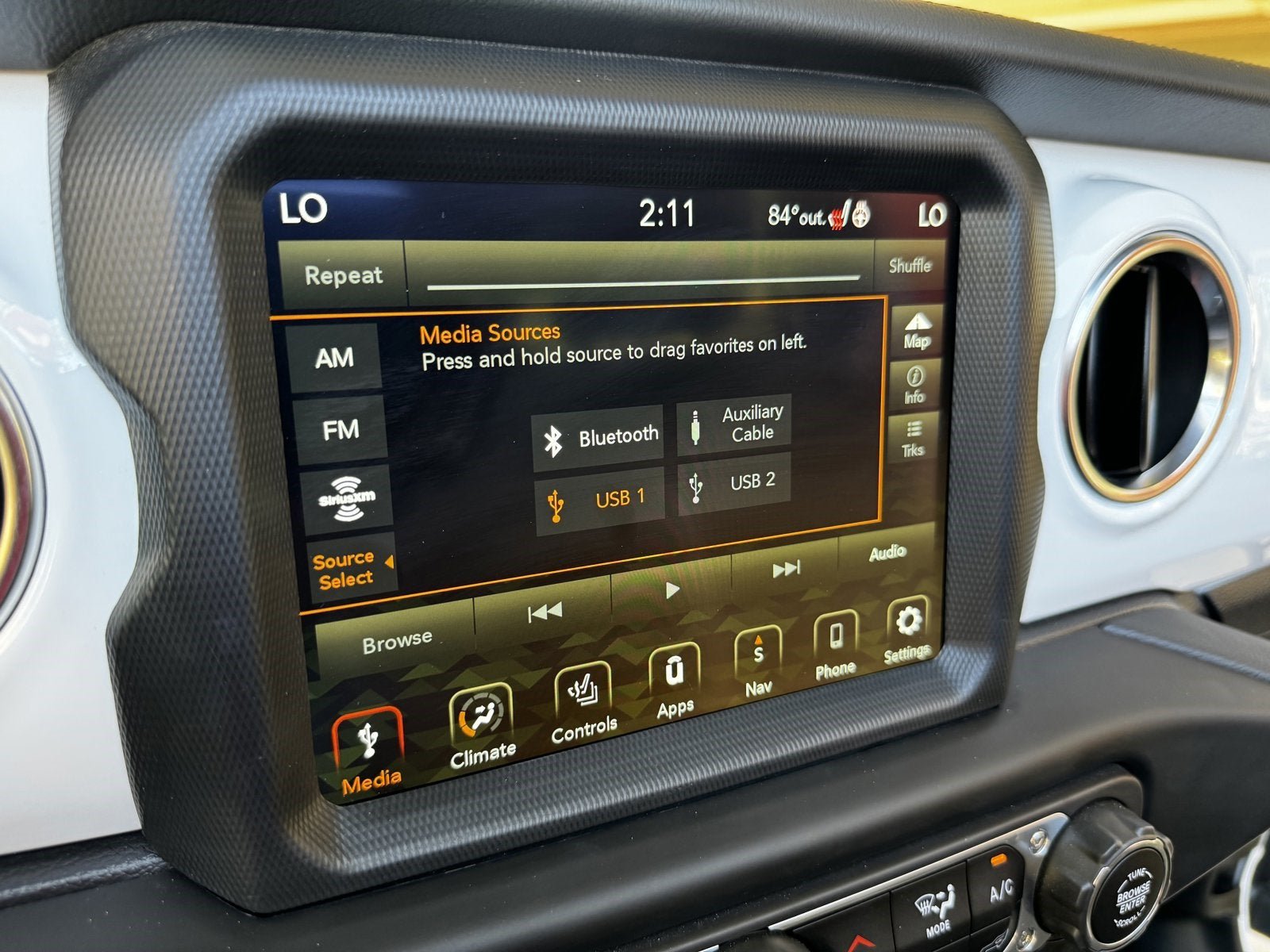 Used 2022 Jeep Wrangler Unlimited Sahara AWD/4WD image 43