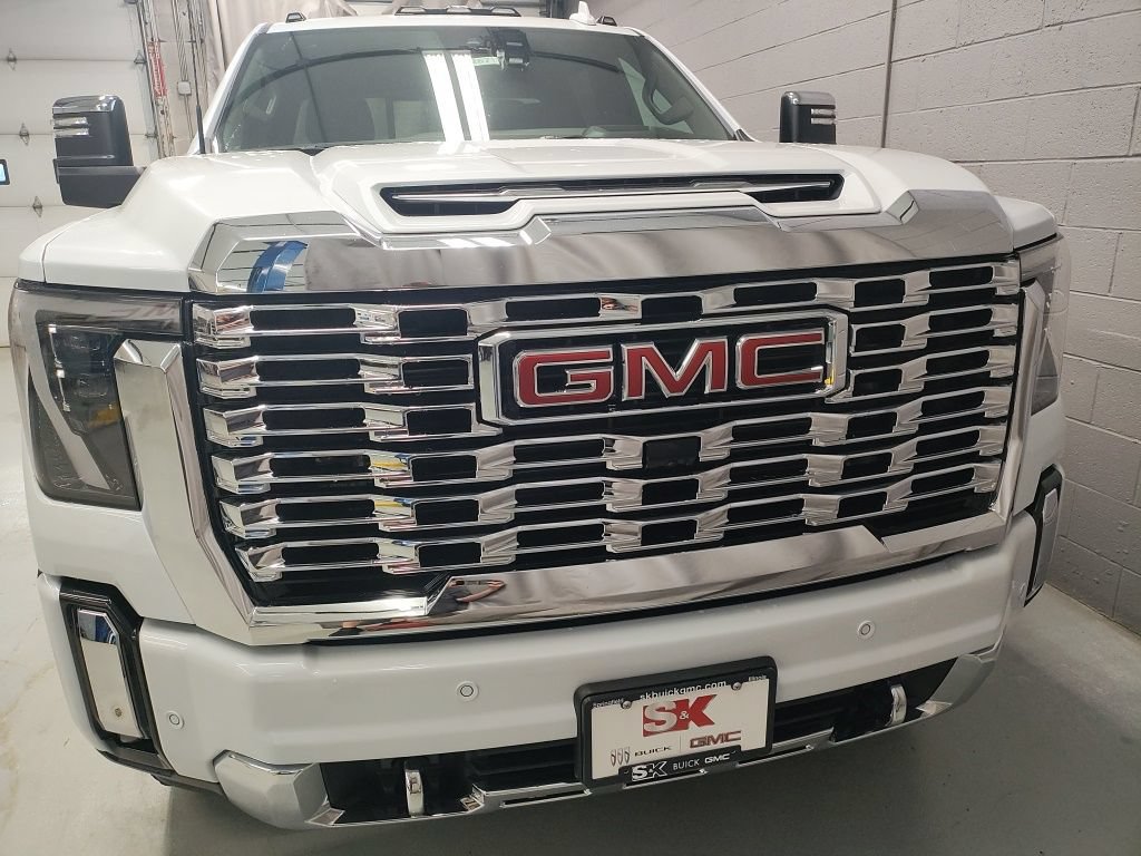 New 2026 GMC Sierra 2500 Denali w/ Denali Reserve Package AWD/4WD image 6