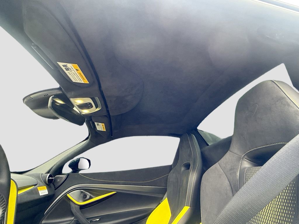 Used 2025 McLaren 750S Spider image 23