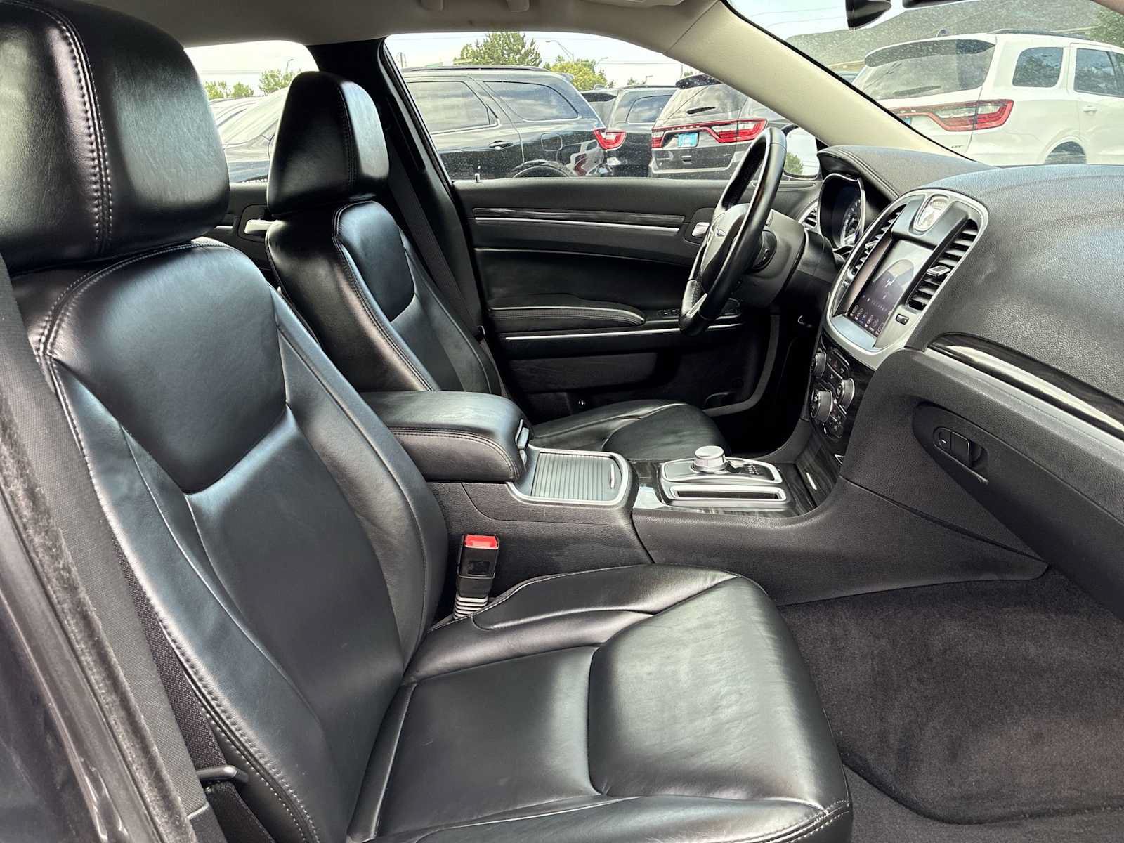 Used 2017 Chrysler 300 Limited AWD/4WD image 23