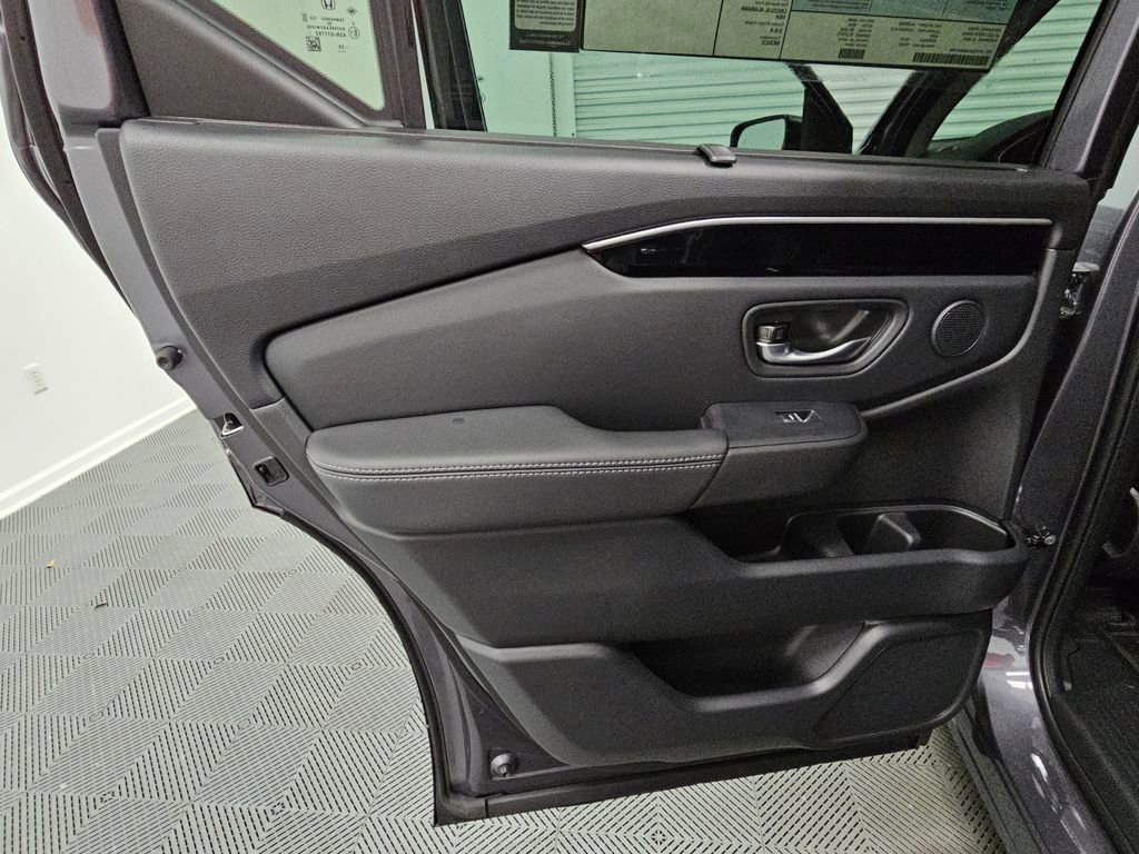 New 2025 Honda Pilot EX-L image 33